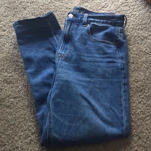 American Eagle Mom Jeans